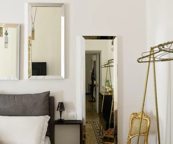 Ellie Luxury * Roma